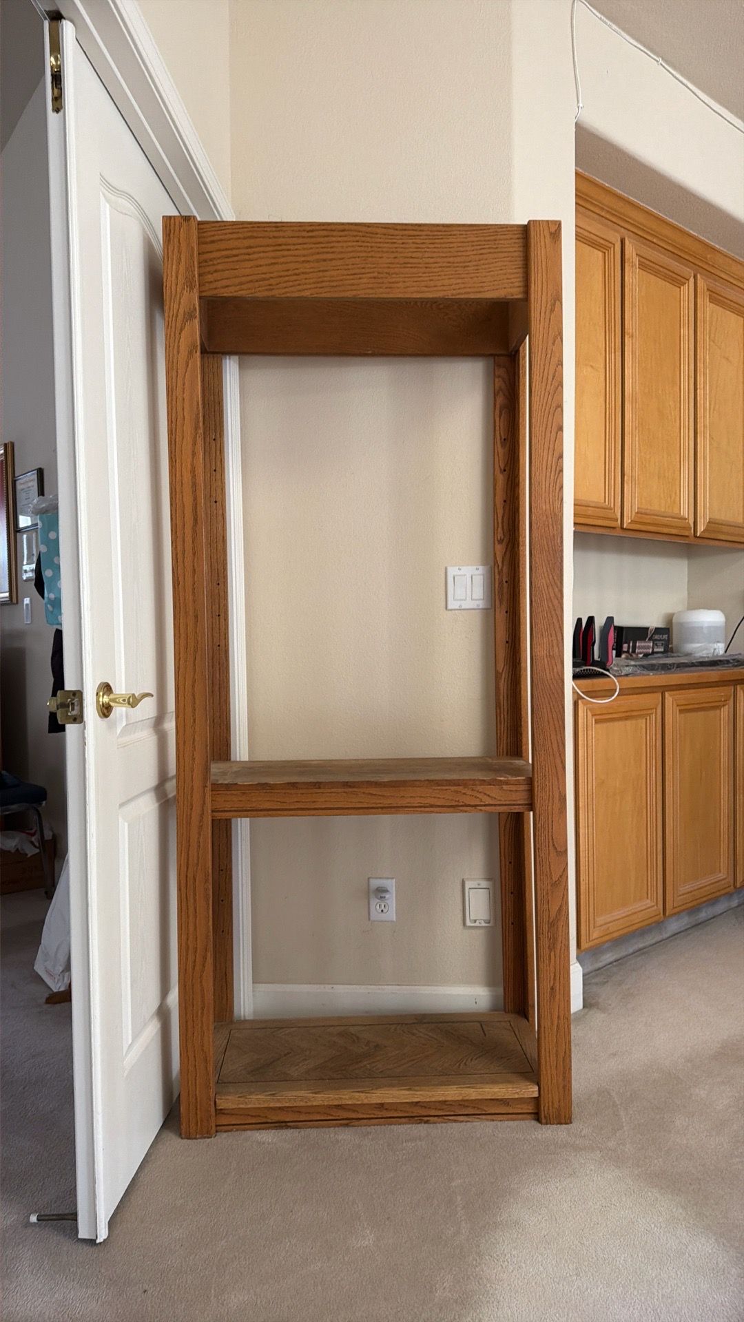 Free small tv stand or shelf