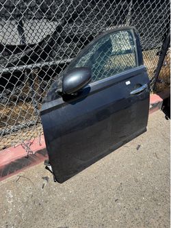 2019 Nissan Altima. Left front door