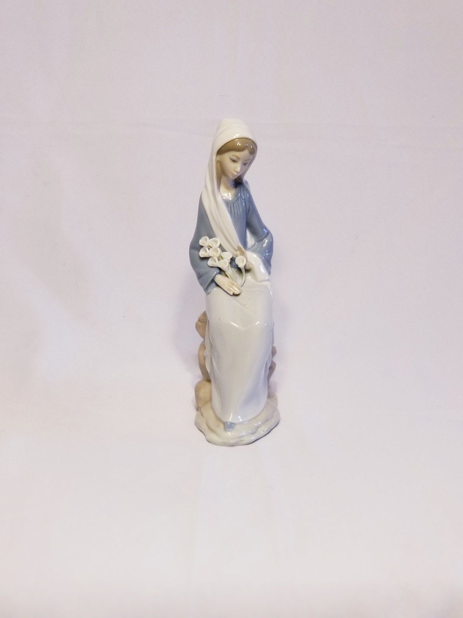 Lladro porcelain figurine Lady