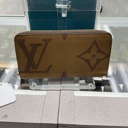 Louis Vuitton Zippy Wallet Reverse 