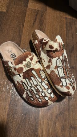 Octavious Marks Cow Print Slides Size 5M/6M Used