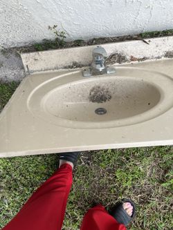 Bathroom Vanity With Faucet 