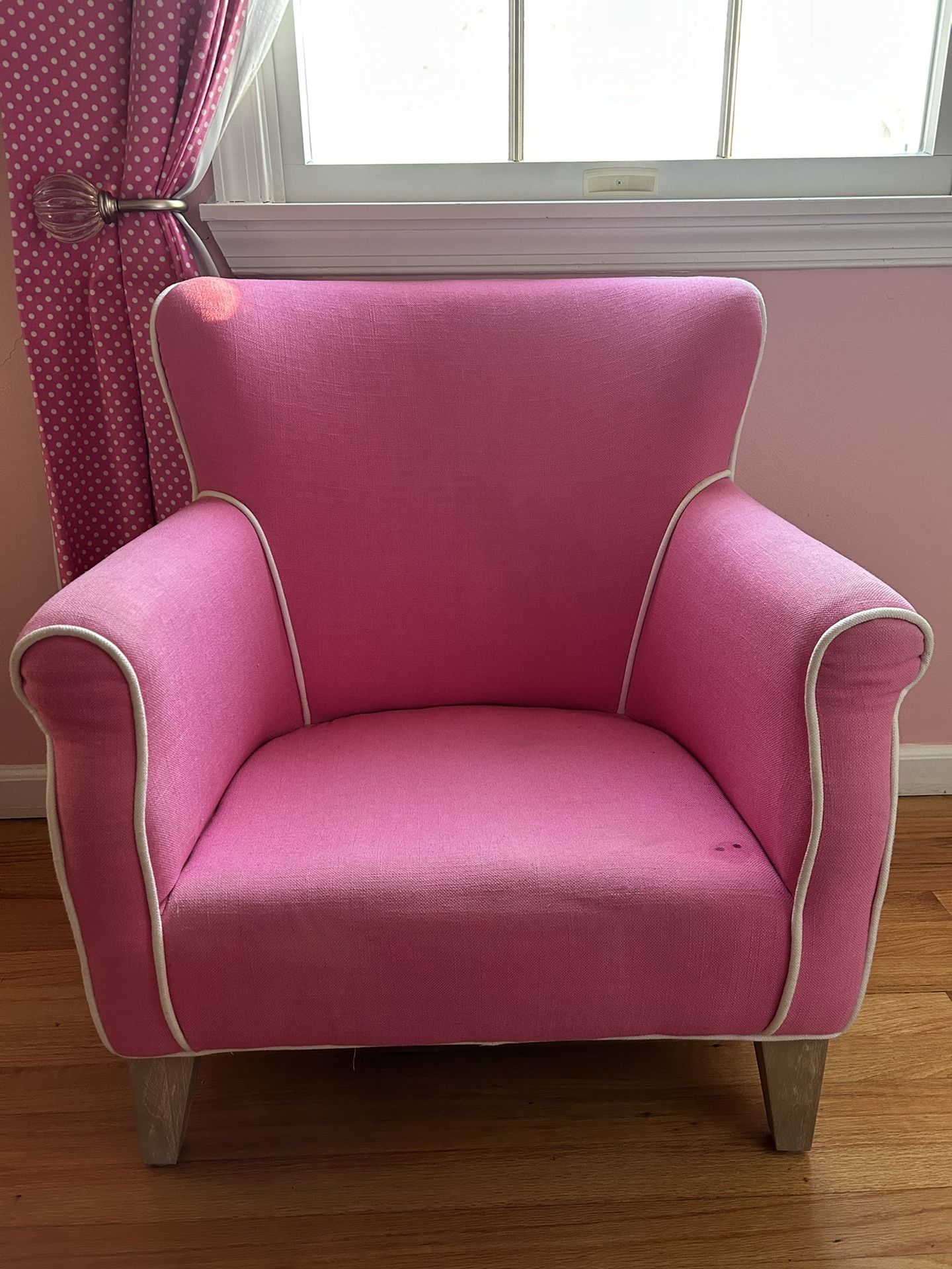 Pottery Barn Kids Charlie Mini Wingback Chair- Bright Pink Twill With White Piping 