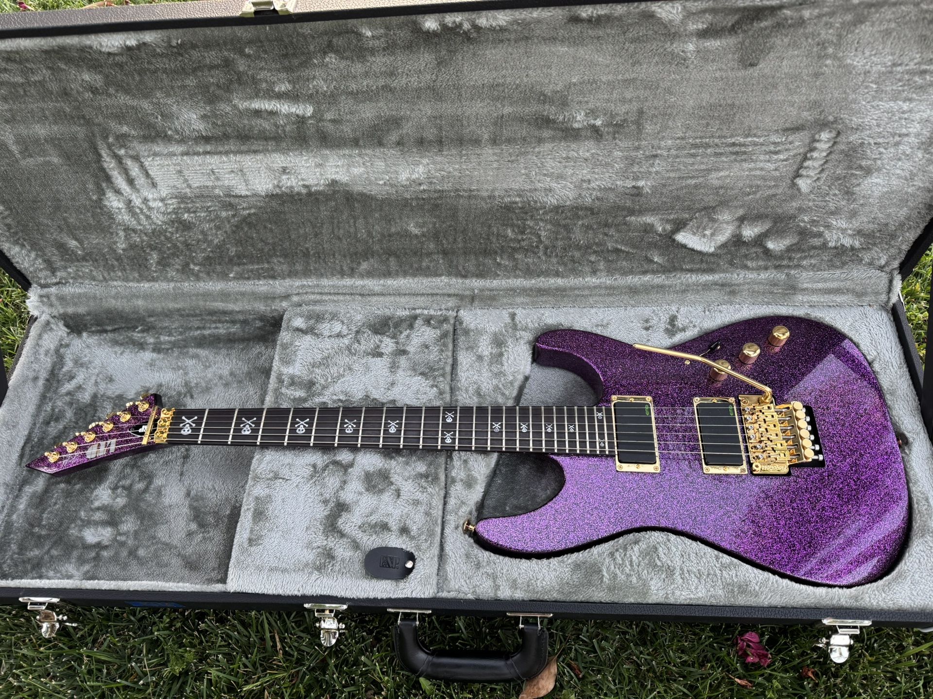 ESP LTD Kirk Hammett Signature KH-602 - Purple Sparkle