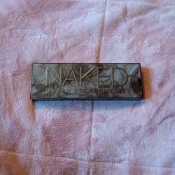 Urban Decay Smoky Eyeshadow Pallete