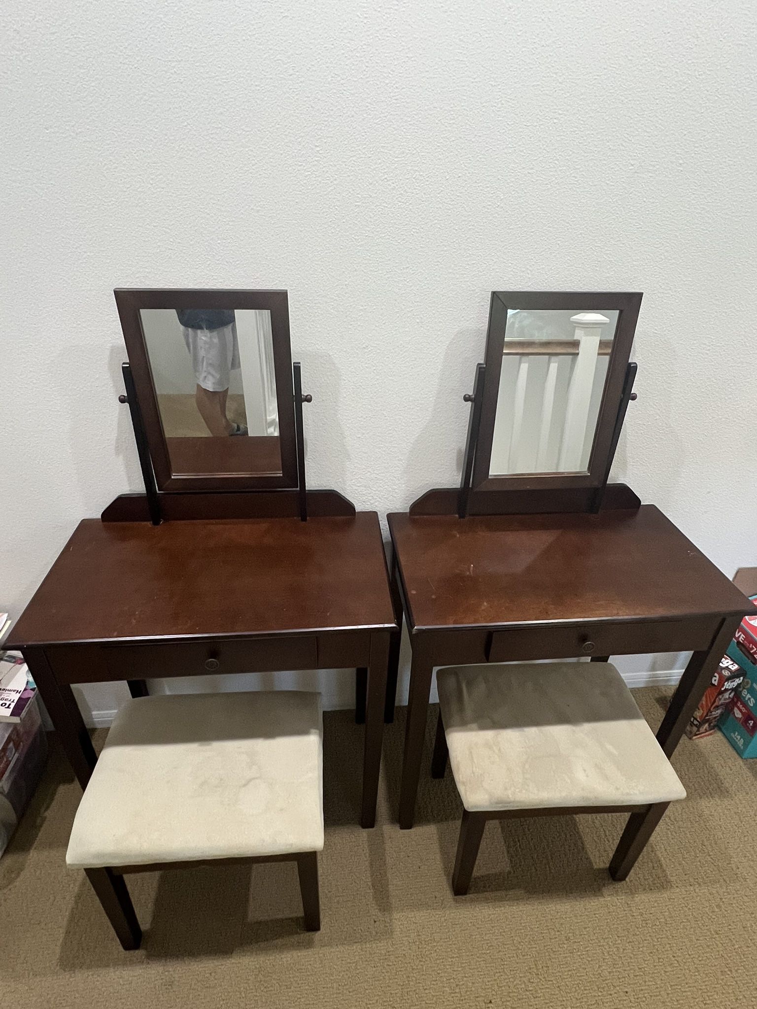 Vanity Set (2)