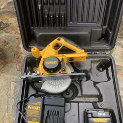 Dawalt 24V Cordless Circular Saw