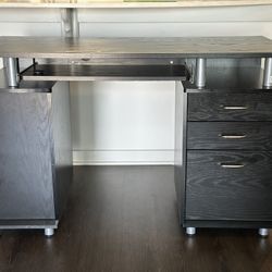 Almost new Computer Desk