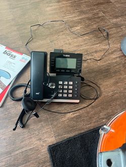 Yea link phone w Headphone set
