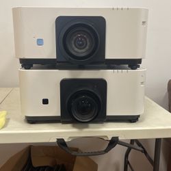  Dukane ImagePro 6860WSS Arena Projector