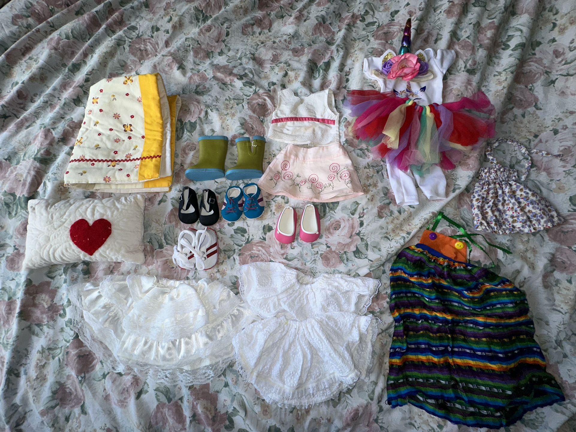 American Girl/18in doll clothing lot