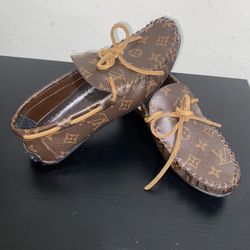 LOUIS VUITTON LOAFERS 