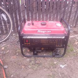 Snap On Generator. 3000 Watts. 3500 Max