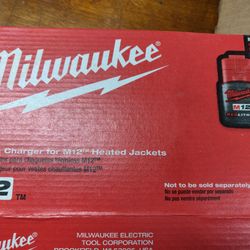 Milwaukee Battery Charger For M12 Lithium