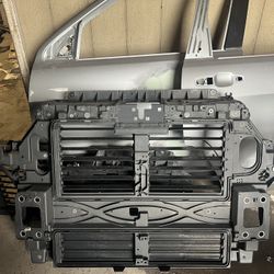 2020-2023 Ford Explorer Radiator Support Shutter