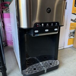 3-in-1 Water & Ice Dispenser 