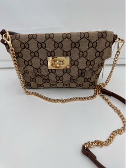 Assorted purses