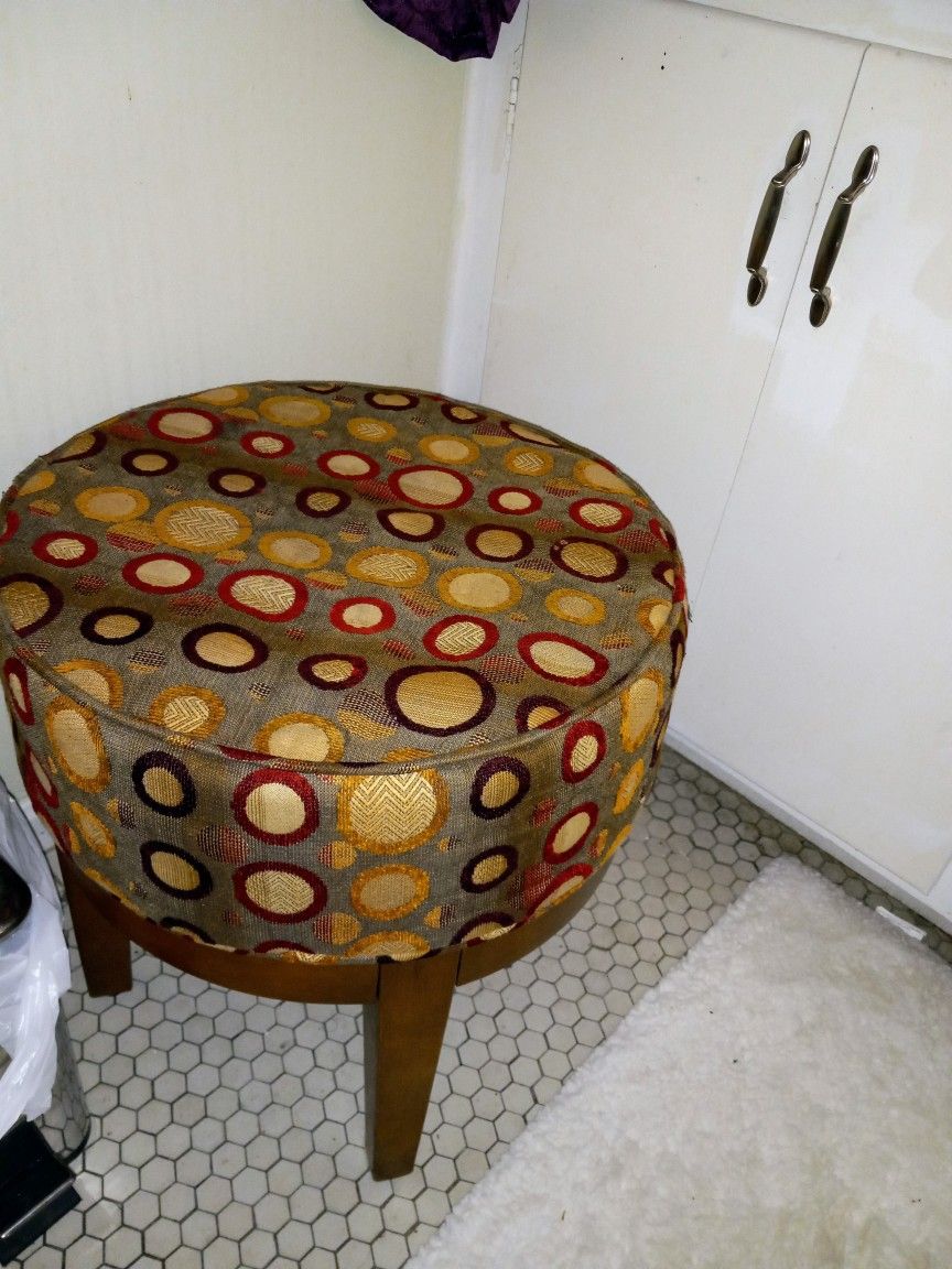 Round Footstool