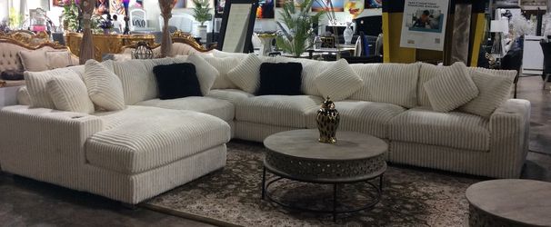 BIG SECTIONAL $2700
