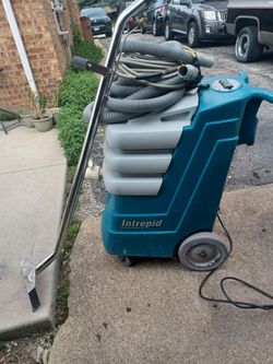 Carpet extractor machine
