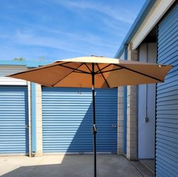 9 Feet Aluminum Table Umbrella With Crank And Push Button Tilt NewBrand New in the box