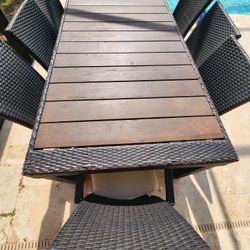 Outdoor Wicker Table Plus 8 Chairs 