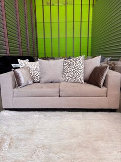 LIKE NEW 2pc sofa couch set (DELIVERY AVAILABLE)