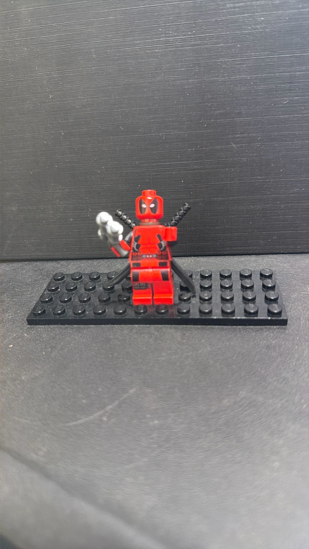 Lego Superheroes - Deadpool Minifigure