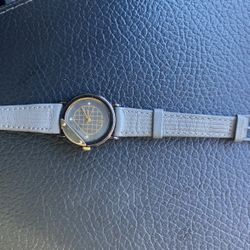 Gucci Watch gold $200 OBO 