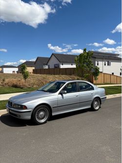 2000 BMW 528i