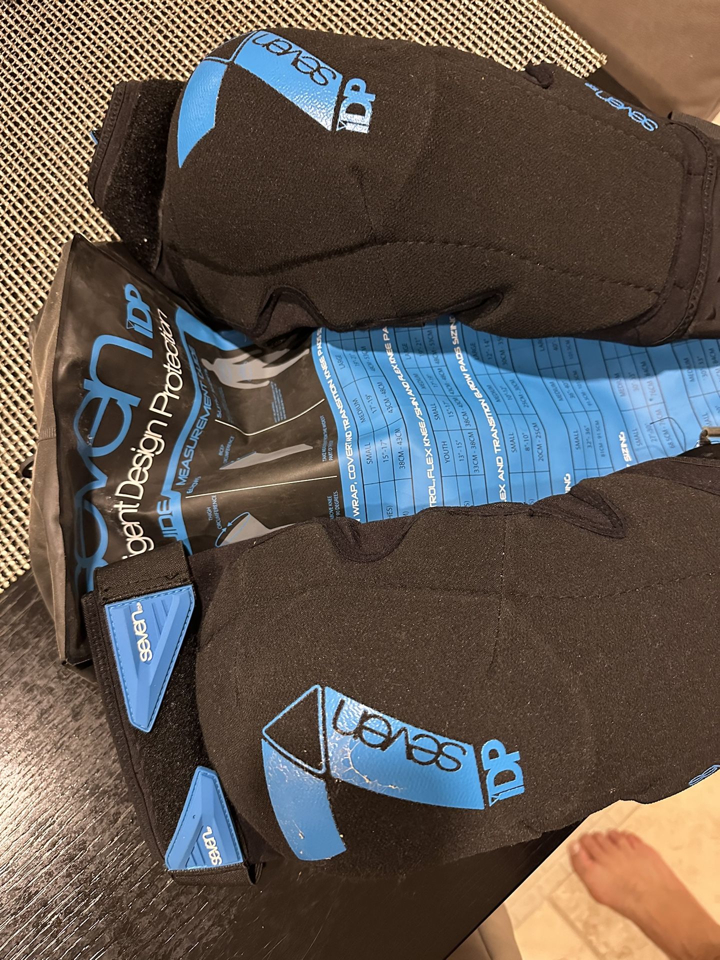 Brand New Seven Knee Pads For Biking