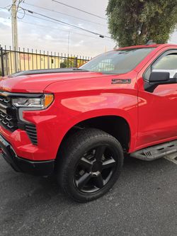 CHEVROLET LTZ 22" BLACK POWER COAT,  NEED TWO TIRES PRICE 450