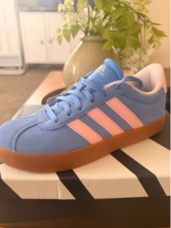 New Adidas gazelle size 4 youth