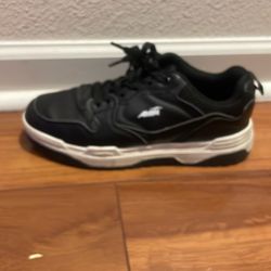 Have been worn. They are clean. trying to get rid off