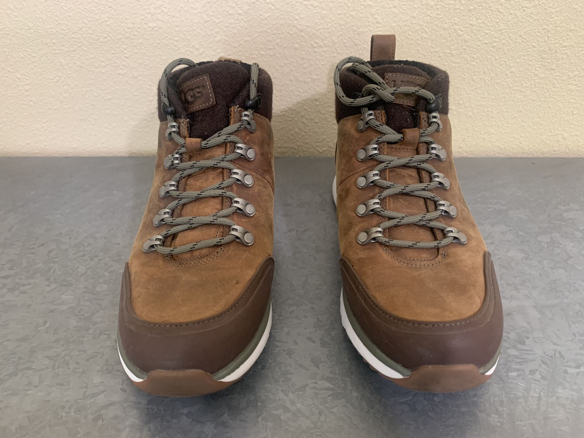 UGG Men’s Olivert Snow/Hiking Boots