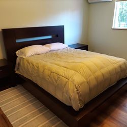 Queen Bedroom Set
