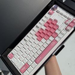 YUNZII B75 Pro White Heart Wireless Mechanical Keyboard