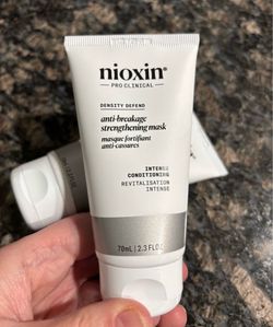 NEW NIOXIN PRO CLINICAL ANTI-BREAKAGE STRENGTHENING HAIR MASK $6 each!!