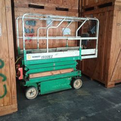 Scissor Lift 