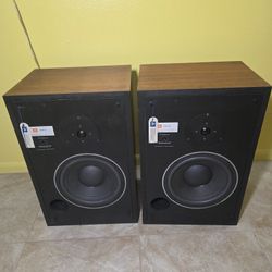 Jbl L40  Speakers 