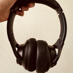 Used Twice- Anker Soundcore L20 Noise Cancelling Headphones 