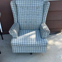 1991 King Hickory Swivel Rocker , 