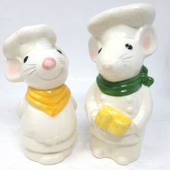 Vintage Ceramic Chef Mice Salt and Pepper Shakers Spoon and Cheese Figures