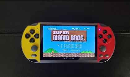 X7 Handheld Video Game Player 5.1" 8GB Game Console Built-in 3000 Classic Games YELLOW / RED