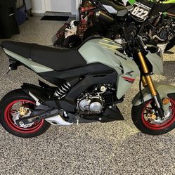 Kawasaki Z 125 (700 Miles)