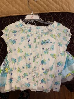 Girls skirt and shirt outfit. Brand new!!