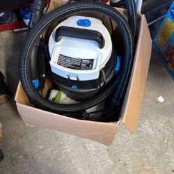 	 HART 3-in-1 Wet/Dry Shampoo Vac, 6 Gallon 5.5 Peak HP Vacuum Cleaner