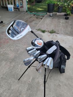 Taylormade & Mizuno Golf Club Set Right Handed W/Ping Hoofer 2 Stand Bag