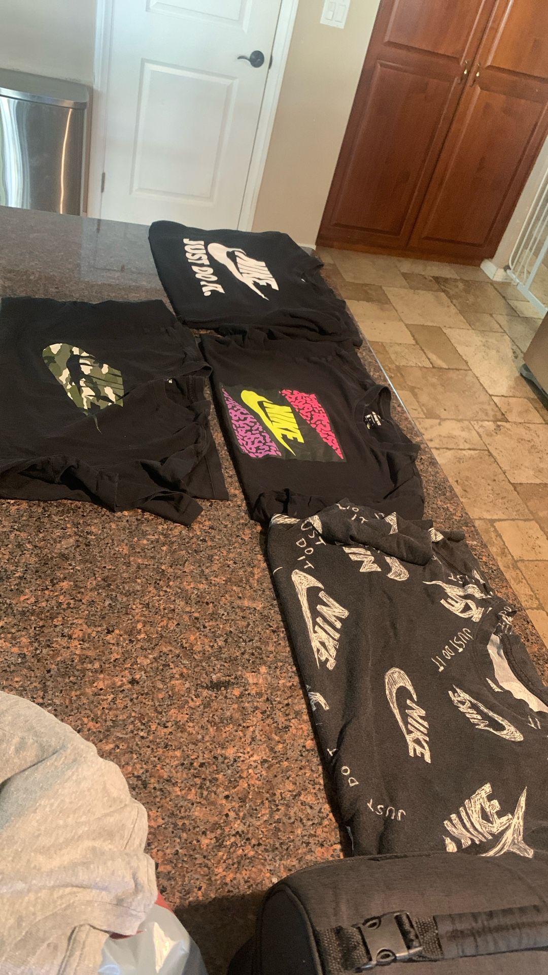 Older Nike Collectible Shirts 1-xl /2-L /1-m