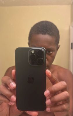 iPhone 15 Pro Max 256gb Unlocked Cracked Back